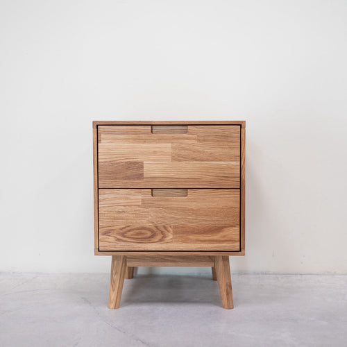 Mesita de noche de madera maciza de roble Escandi | NordicStory