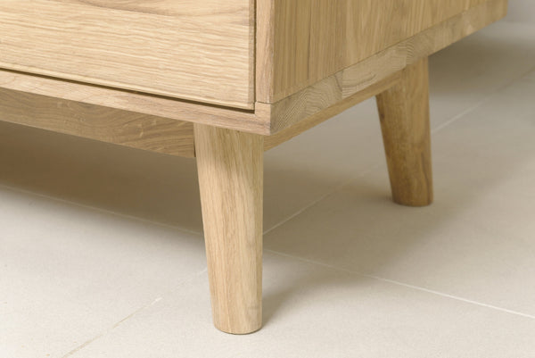 Mueble de TV de madera maciza de roble Escandi | NordicStory