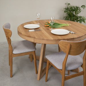 Mesa extensible de comedor de madera maciza de roble Escandi Atelier | NordicStory