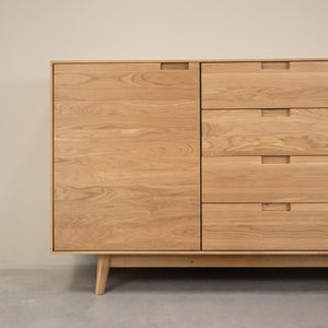 Aparador Cómoda de madera maciza roble Escandi Atelier | NordicStory