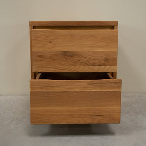 Mesa de noche de madera maciza de roble Oregon | NordicStory
