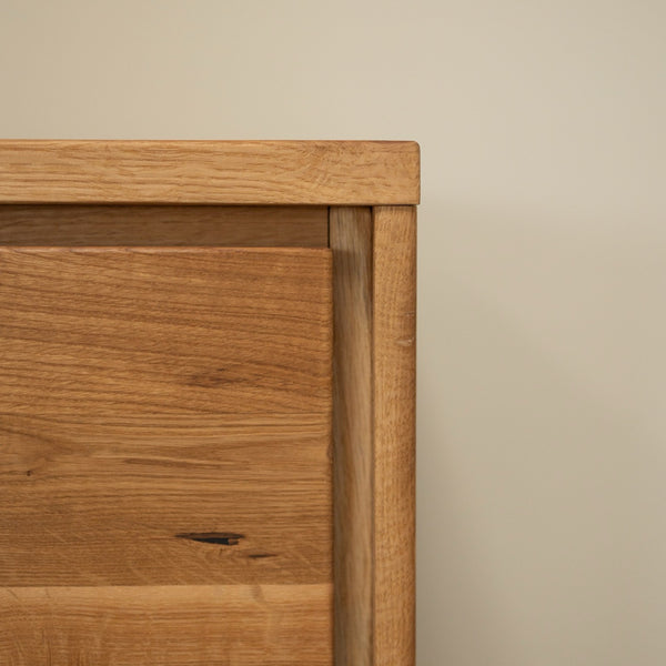 Aparador alto de madera maciza de roble Oregon 1.5 | NordicStory