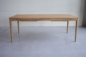 Mesa de comedor extensible de madera maciza de roble BERGAMO | NordicStory