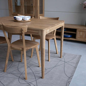 Mesa de comedor extensible de madera maciza de roble BERGAMO | NordicStory