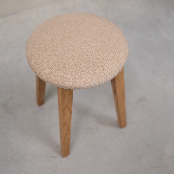Pack de 2 o 4 Taburetes de Comedor de Madera Maciza Diana, tapizado | NordicStory