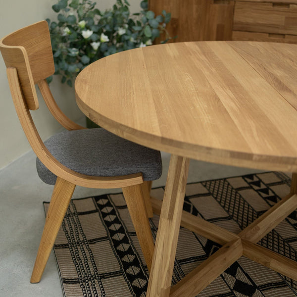 Pack de 2 o 4 Sillas de Comedor de Madera Maciza de Roble Lucas, tapizado Gris o Beige | NordicStory