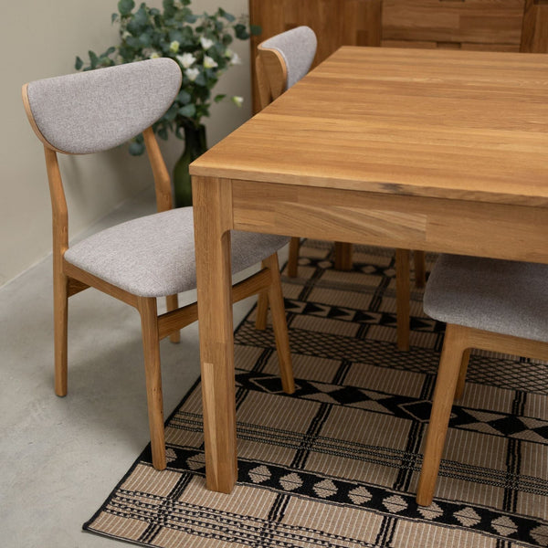 Pack de 2 o 4 Sillas de Comedor de Madera Maciza de Roble Maxwell, tapizado | NordicStory