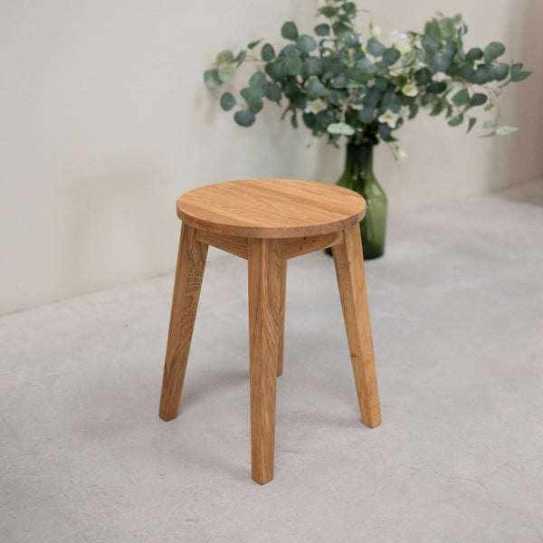 Pack de 2 o 4 Taburetes de Comedor de Madera Maciza de Roble Diana | NordicStory