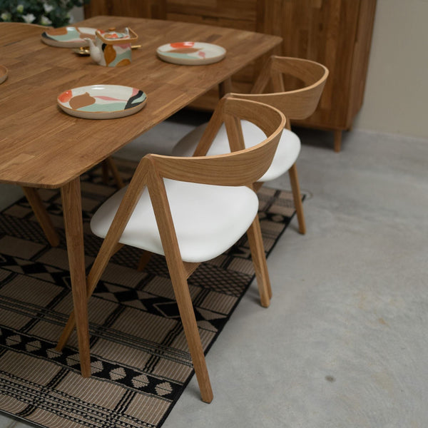 Pack de 2 o 4 Sillas de Comedor de Madera Maciza de Roble Oscar, tapizado | NordicStory