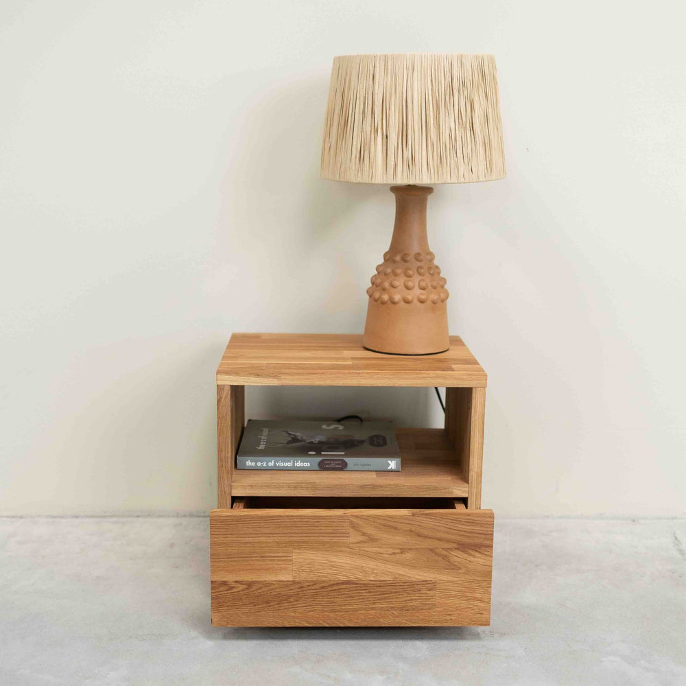 Mesita de noche de madera maciza de roble Denmark | NordicStory