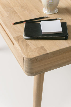 Mesa escritorio tocador de madera maciza de roble Escandi | NordicStory
