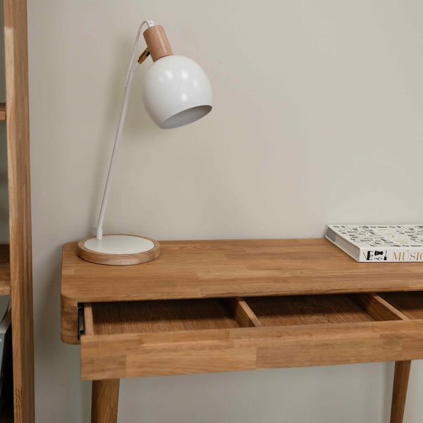 Mesa escritorio tocador de madera maciza de roble Escandi | NordicStory