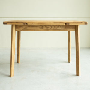 Mesa extensible de comedor de madera maciza de roble Mini 1 | NordicStory