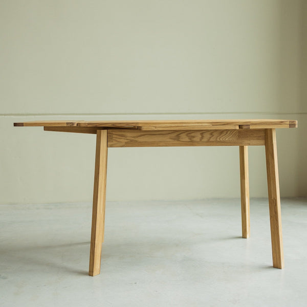 Mesa extensible de comedor de madera maciza de roble Mini 1 | NordicStory