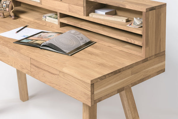 Mesa escritorio de madera maciza de roble Einstein 2 con estanteria flotante | NordicStory