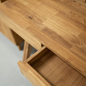 Mesa escritorio de madera maciza de roble Einstein 2 con estanteria flotante | NordicStory