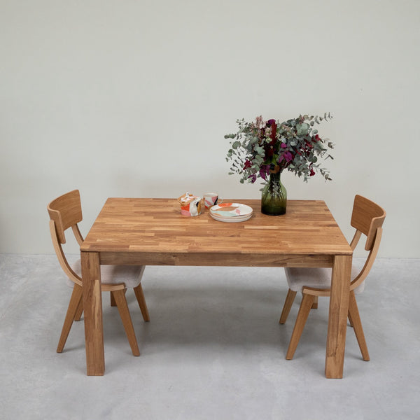 Mesa de comedor de madera maciza de roble Mauritz 4 | NordicStory
