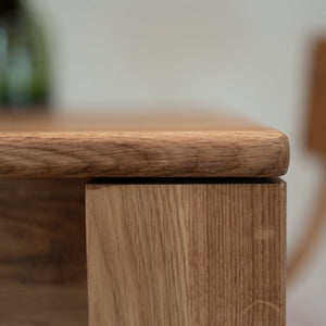 Mesa de comedor de madera maciza de roble Mauritz 4 | NordicStory