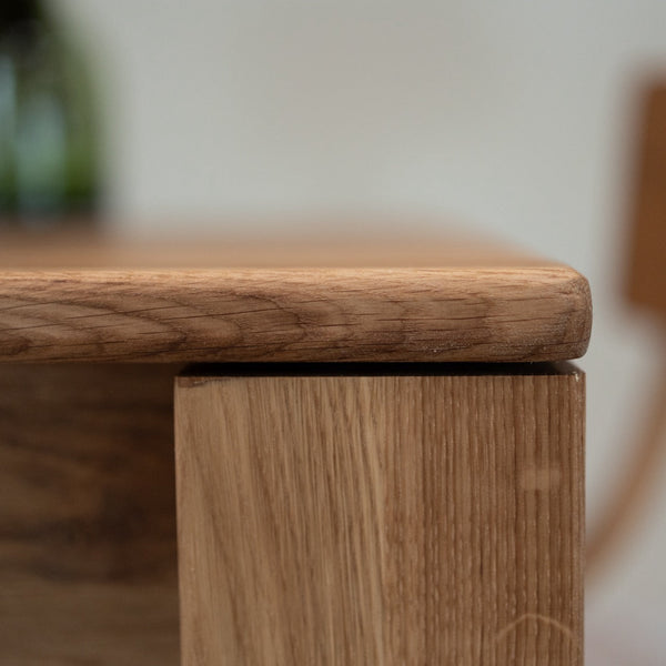 Mesa de comedor de madera maciza de roble Mauritz 4 | NordicStory