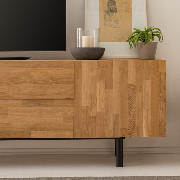 Mueble de TV de madera maciza de roble Wardi | NordicStory
