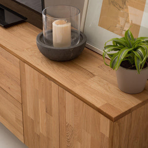Mueble de TV de madera maciza de roble Wardi | NordicStory