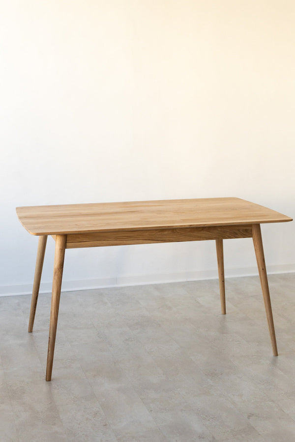 Mesa rectangular de comedor de madera maciza de roble Escandi 1 | NordicStory