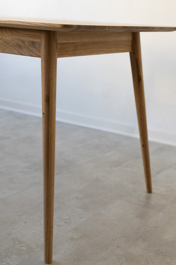 Mesa rectangular de comedor de madera maciza de roble Escandi 1 | NordicStory