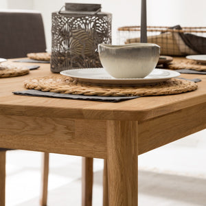Mesa rectangular de comedor de madera maciza de roble Escandi 1 | NordicStory