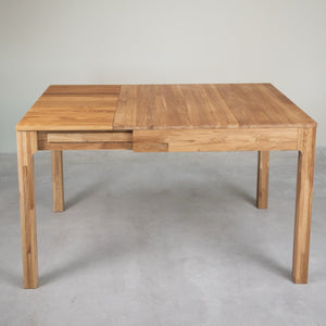 Mesa extensible de comedor de madera maciza de roble Marsi | NordicStory