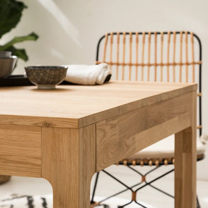 Mesa extensible de comedor de madera maciza de roble Marsi | NordicStory