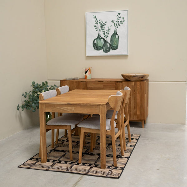 Pack de 2 o 4 Sillas de Comedor de Madera Maciza de Roble Maxwell, tapizado | NordicStory