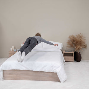 Cama con almacenaje de madera maciza de roble Sofia | NordicStory