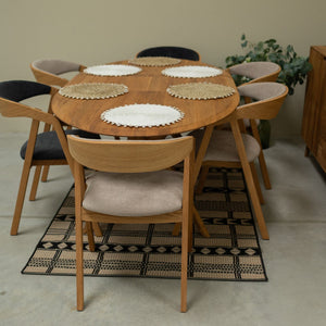 Pack de 2 o 4 Sillas de Comedor de madera maciza de roble Knut, tapizado Beige/Gris Antracita | NordicStory