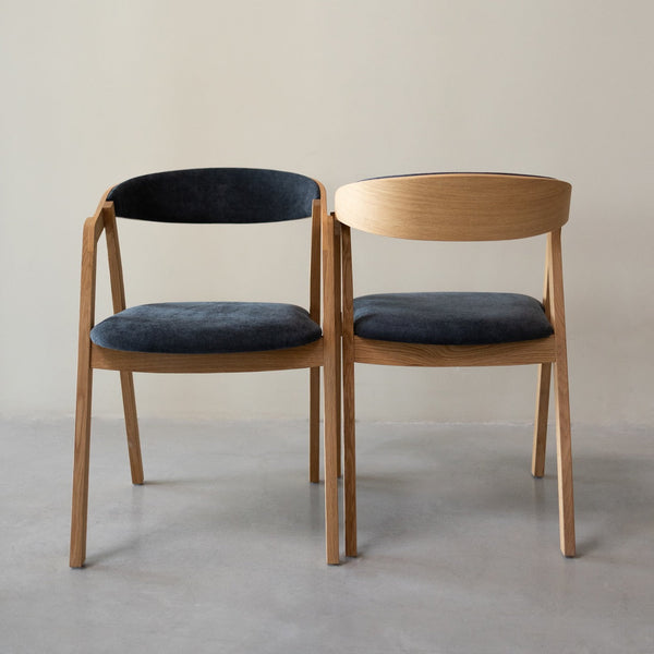 Pack de 2 o 4 Sillas de Comedor de madera maciza de roble Knut, tapizado Beige/Gris Antracita | NordicStory