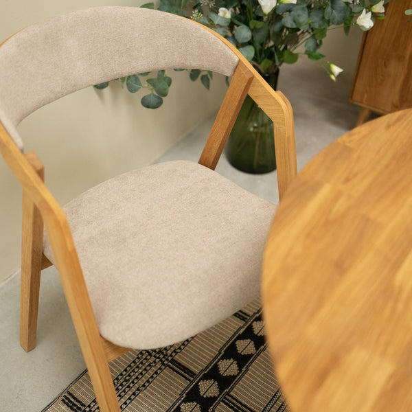 Pack de 2 o 4 Sillas de Comedor de madera maciza de roble Knut, tapizado Beige/Gris Antracita | NordicStory