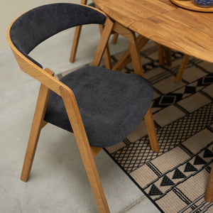 Pack de 2 o 4 Sillas de Comedor de madera maciza de roble Knut, tapizado Beige/Gris Antracita | NordicStory