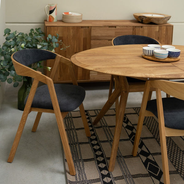 Pack de 2 o 4 Sillas de Comedor de madera maciza de roble Knut, tapizado Beige/Gris Antracita | NordicStory