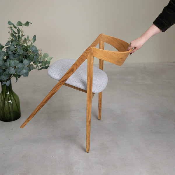 Pack de 2 o 4 Sillas de Comedor de Madera Maciza de Roble Oscar, tapizado | NordicStory