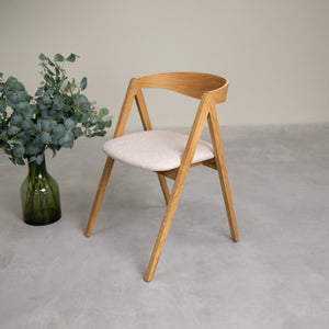 Pack de 2 o 4 Sillas de Comedor de Madera Maciza de Roble Oscar, tapizado | NordicStory