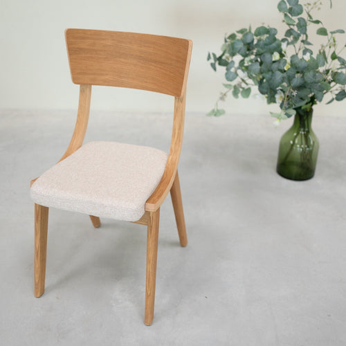 Pack de 2 o 4 Sillas de Comedor de Madera Maciza de Roble Lucas, tapizado Gris o Beige | NordicStory