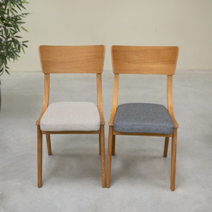 Pack de 2 o 4 Sillas de Comedor de Madera Maciza de Roble Lucas, tapizado Gris o Beige | NordicStory