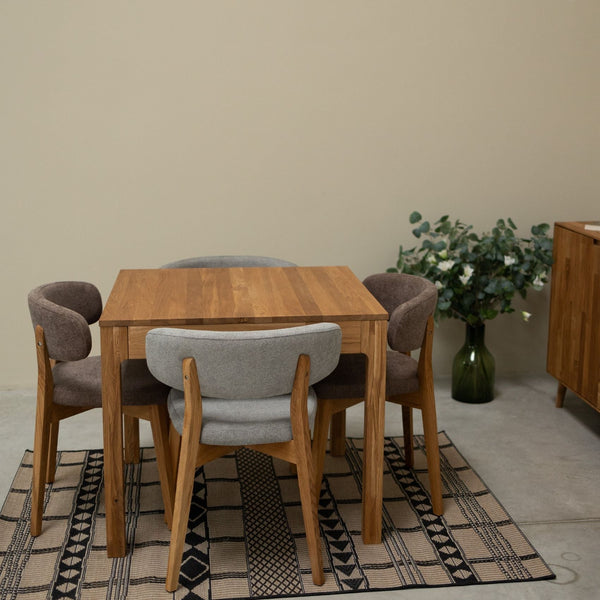 Pack de 2 o 4 Sillas de Comedor de Madera Maciza de Roble Claus, tapizado Gris o Marron | NordicStory