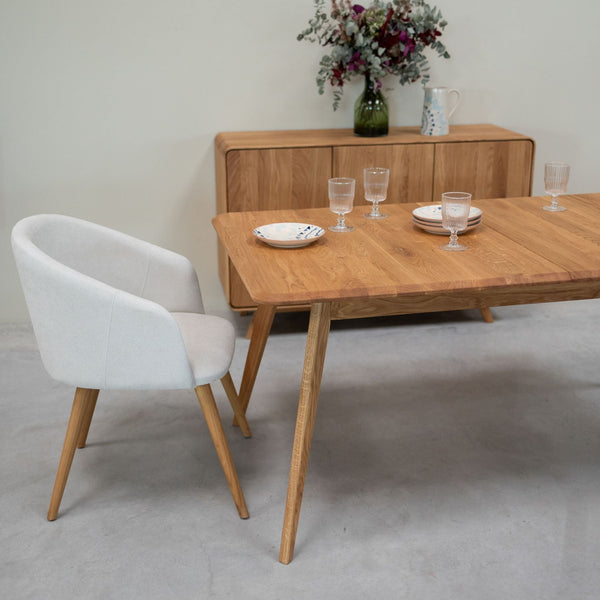 Mesa de comedor extensible de madera maciza roble Geneva | NordicStory