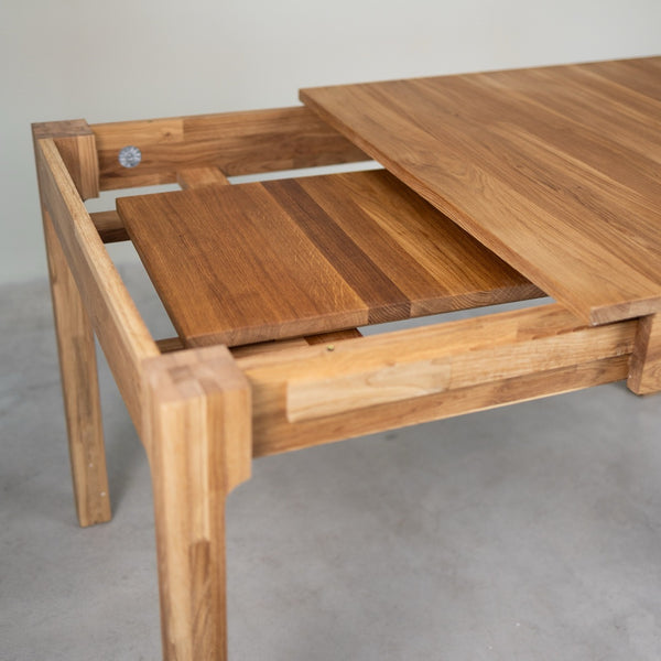 Mesa extensible de comedor de madera maciza de roble Marsi | NordicStory