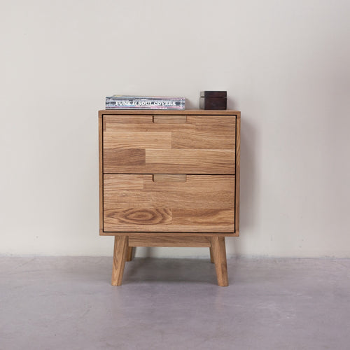 Mesita de noche de madera maciza de roble Escandi