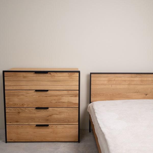 Cómoda de madera maciza roble Runa | NordicStory