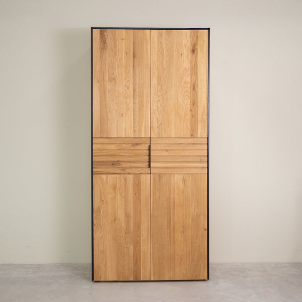 Armario con 2 puertas de madera maciza roble Runa | NordicStory