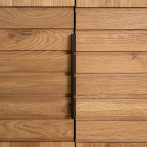 Armario con 2 puertas de madera maciza roble Runa | NordicStory