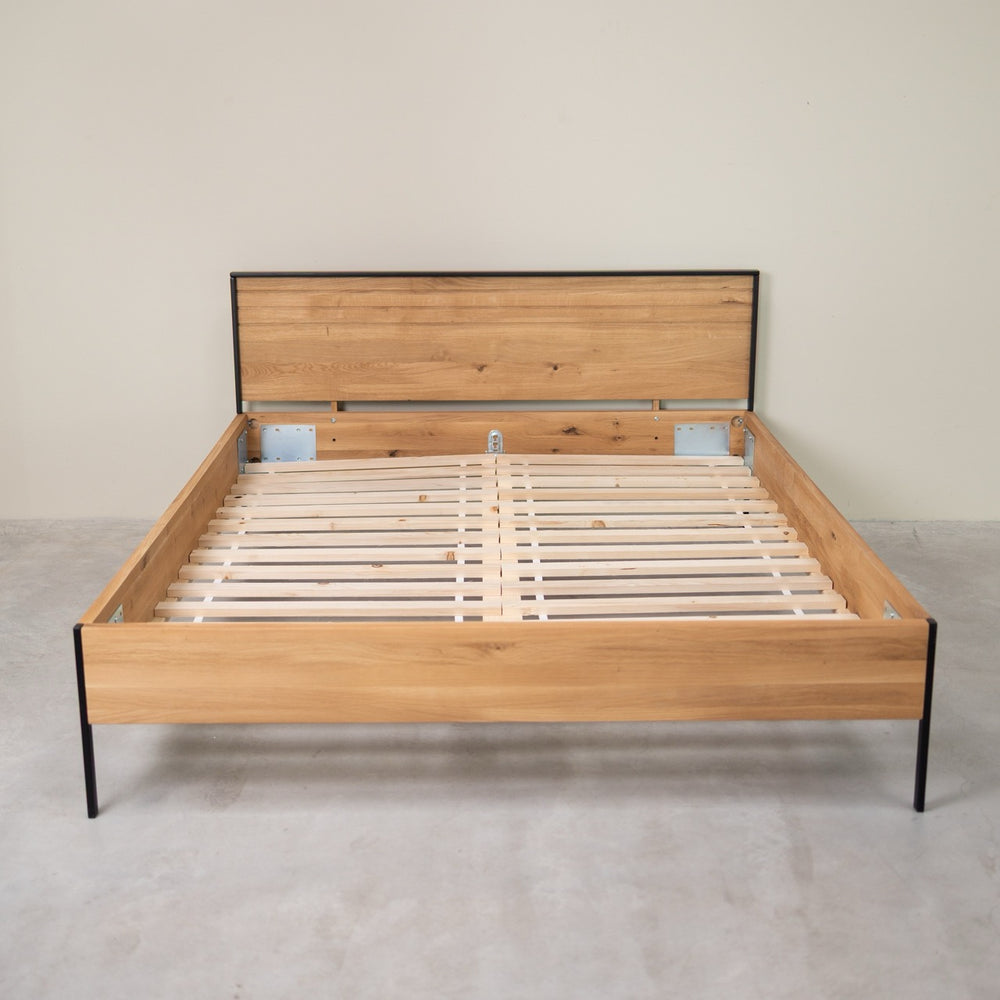Cama de madera maciza roble Runa | NordicStory