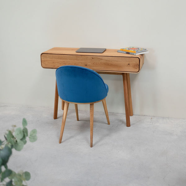 Pack de 2 o 4 Sillas de Comedor Clara, Estructura de Madera Maciza de Roble, Tapizado en Color Azul Monako | NordicStory